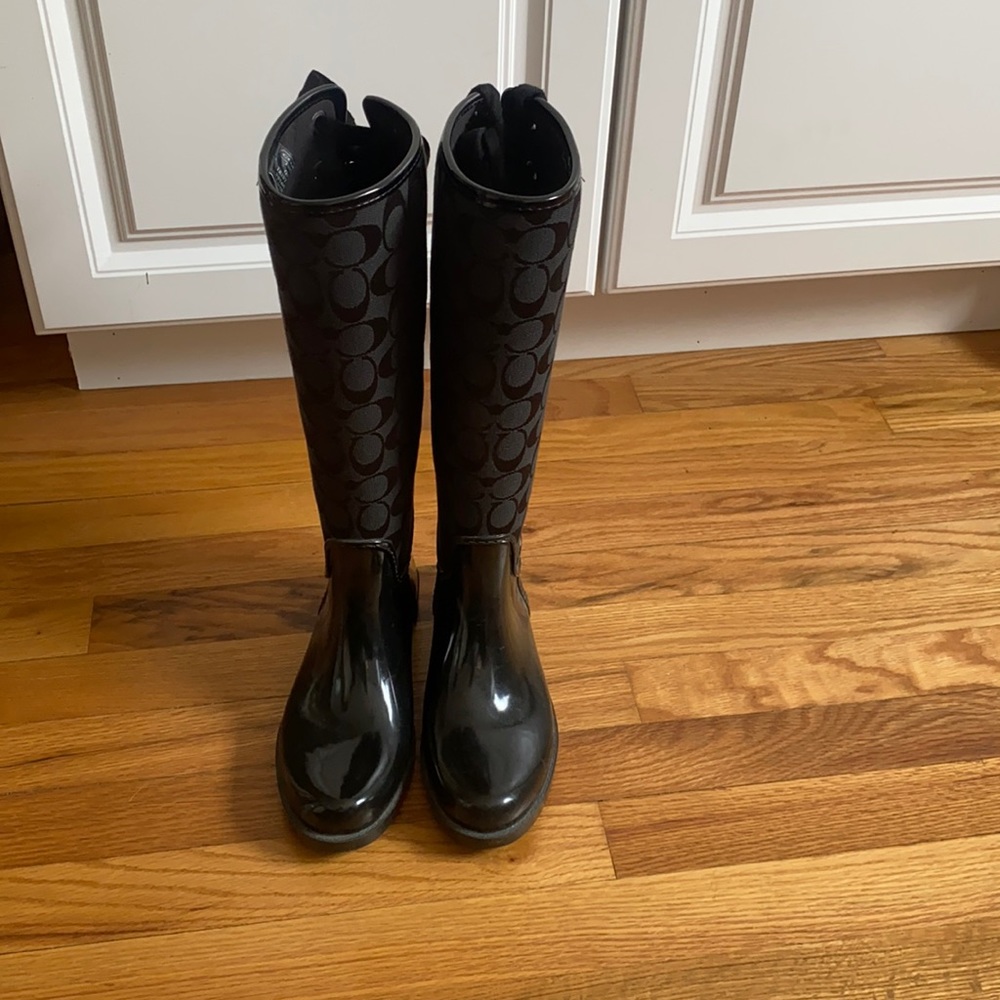 Coach Rain Boots w/ ties. Size 6 Womens